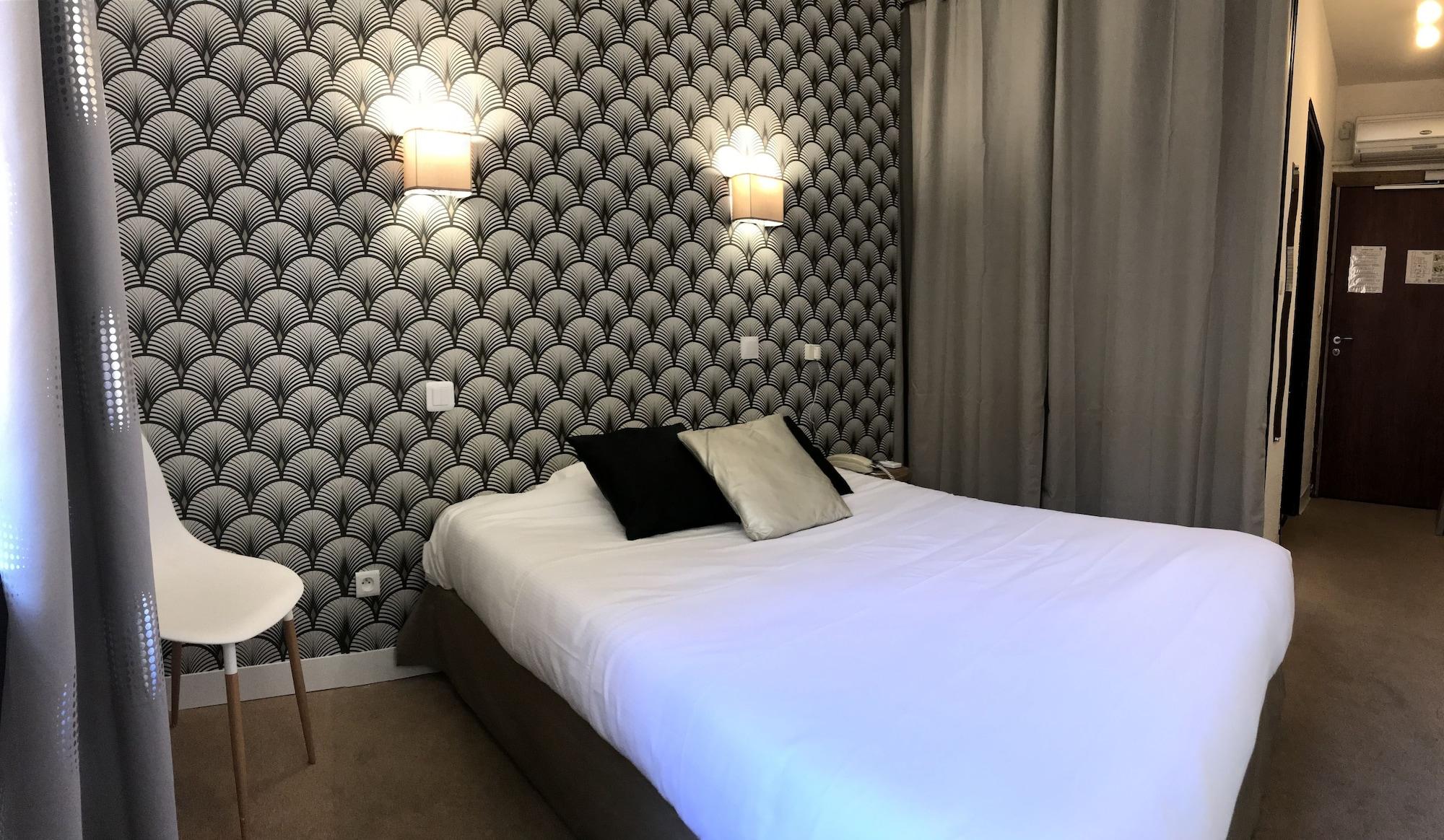 Hotel De La Loge Perpignan Bagian luar foto