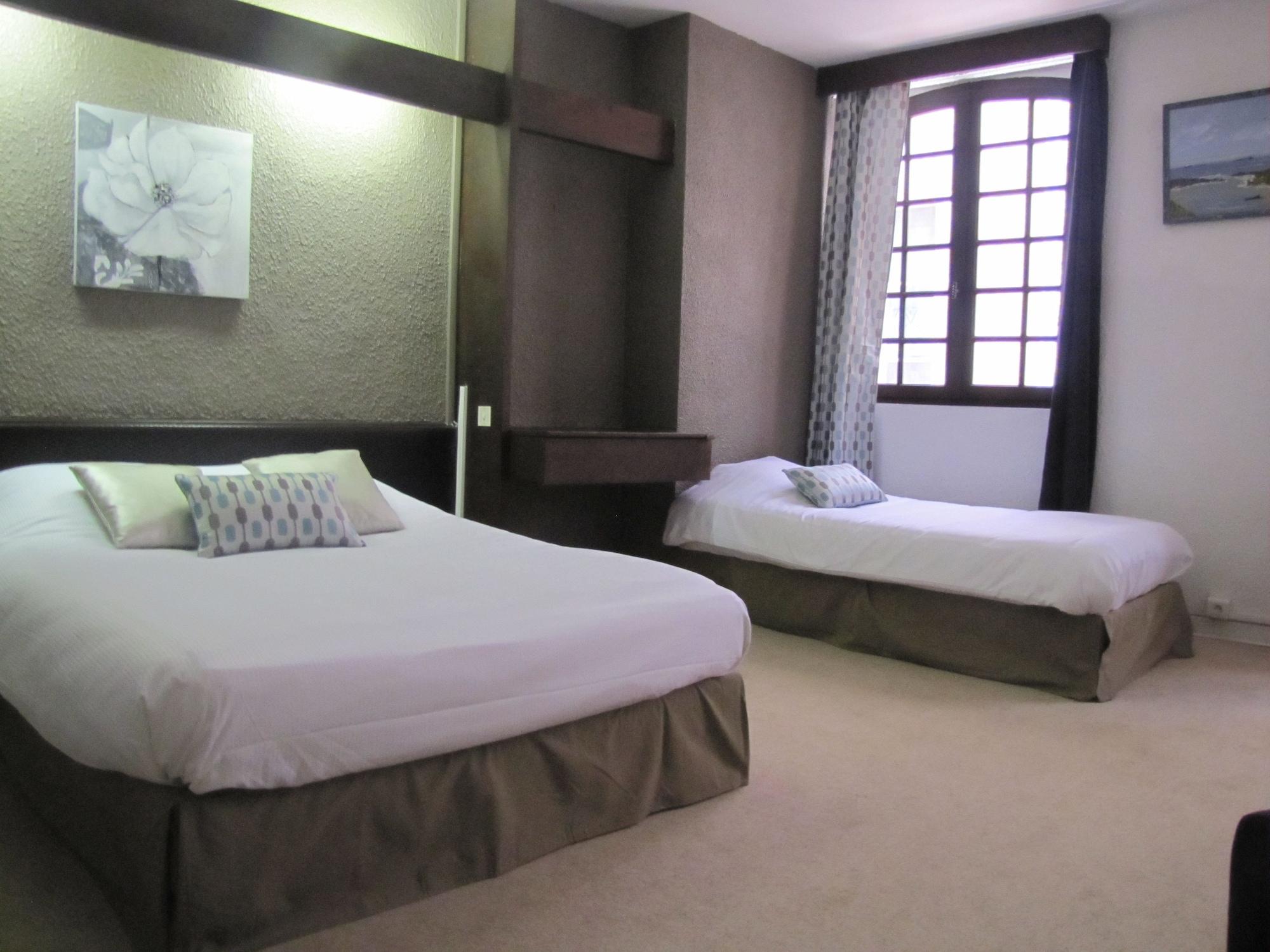 Hotel De La Loge Perpignan Bagian luar foto