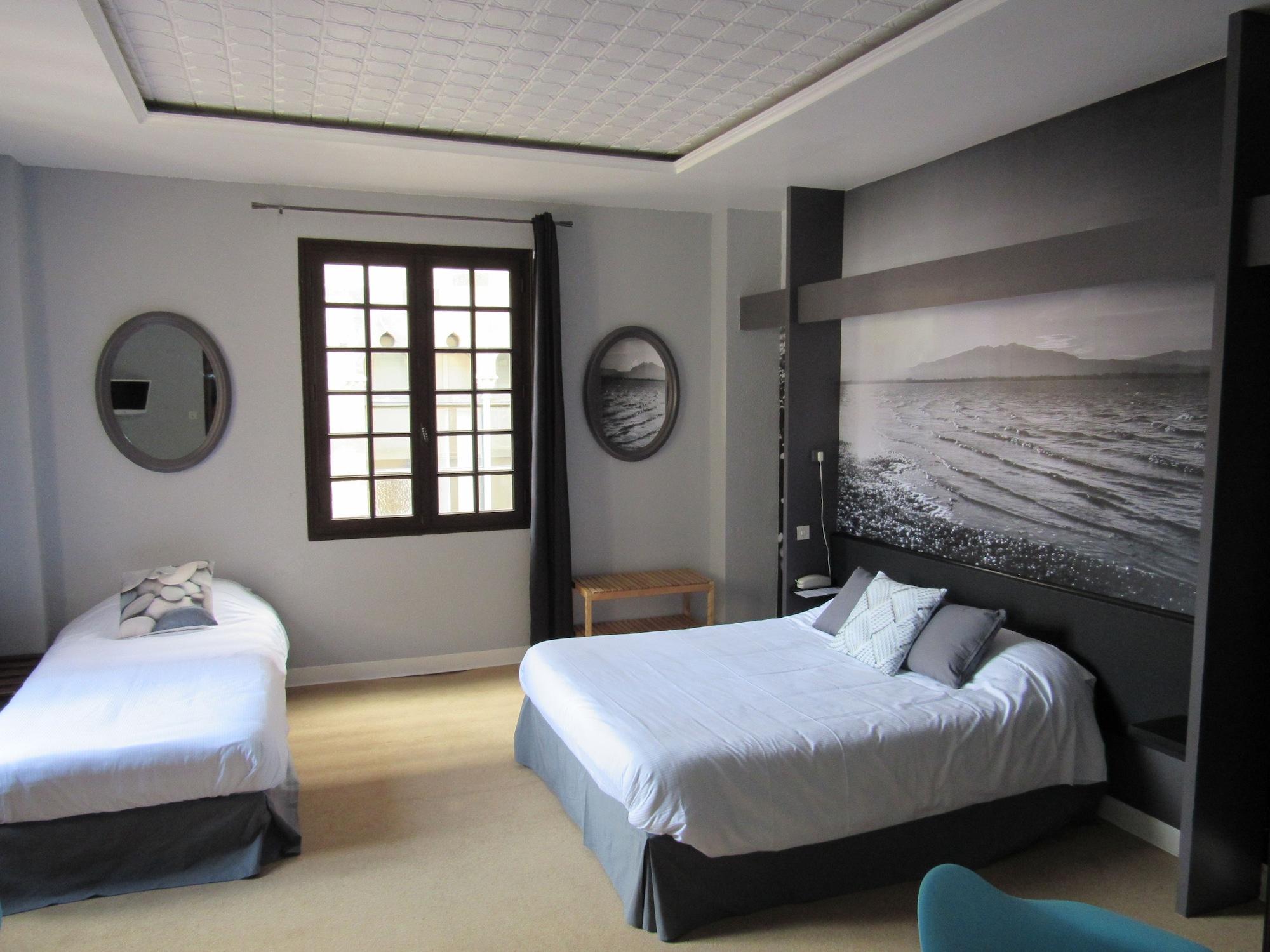 Hotel De La Loge Perpignan Bagian luar foto