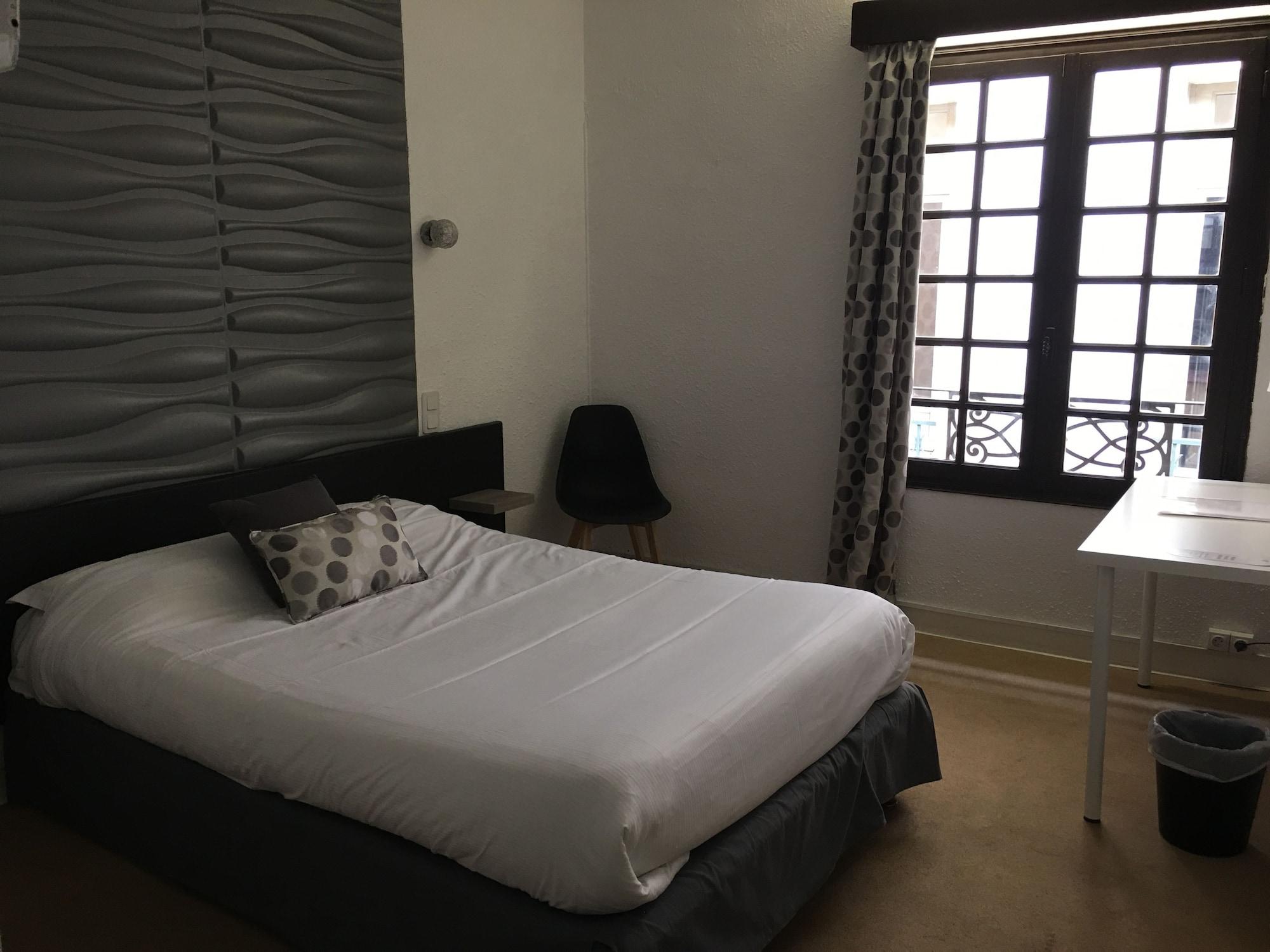 Hotel De La Loge Perpignan Bagian luar foto