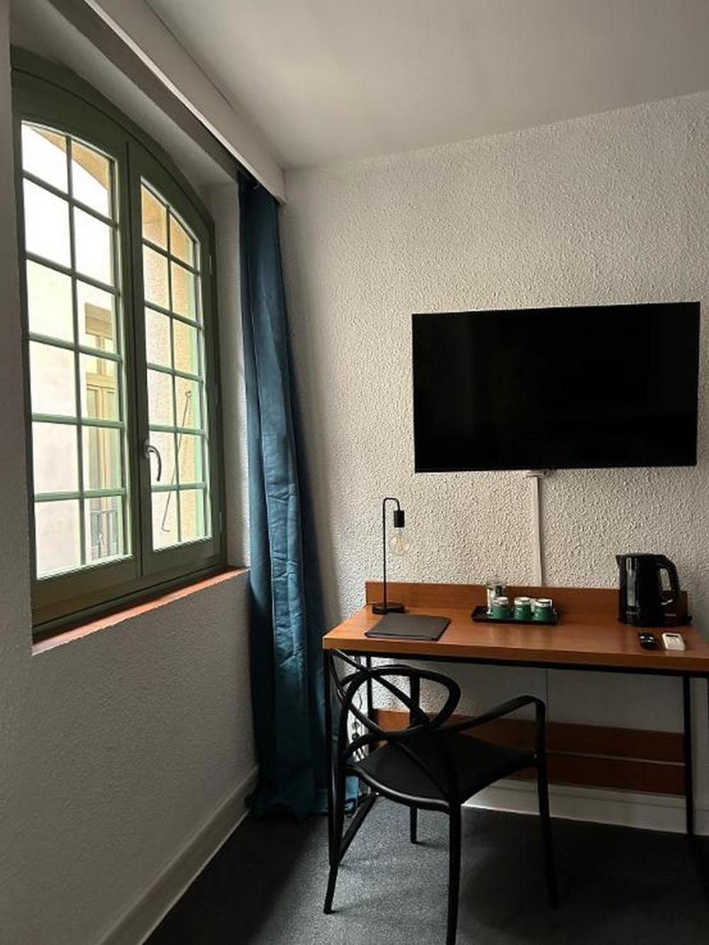 Hotel De La Loge Perpignan Bagian luar foto