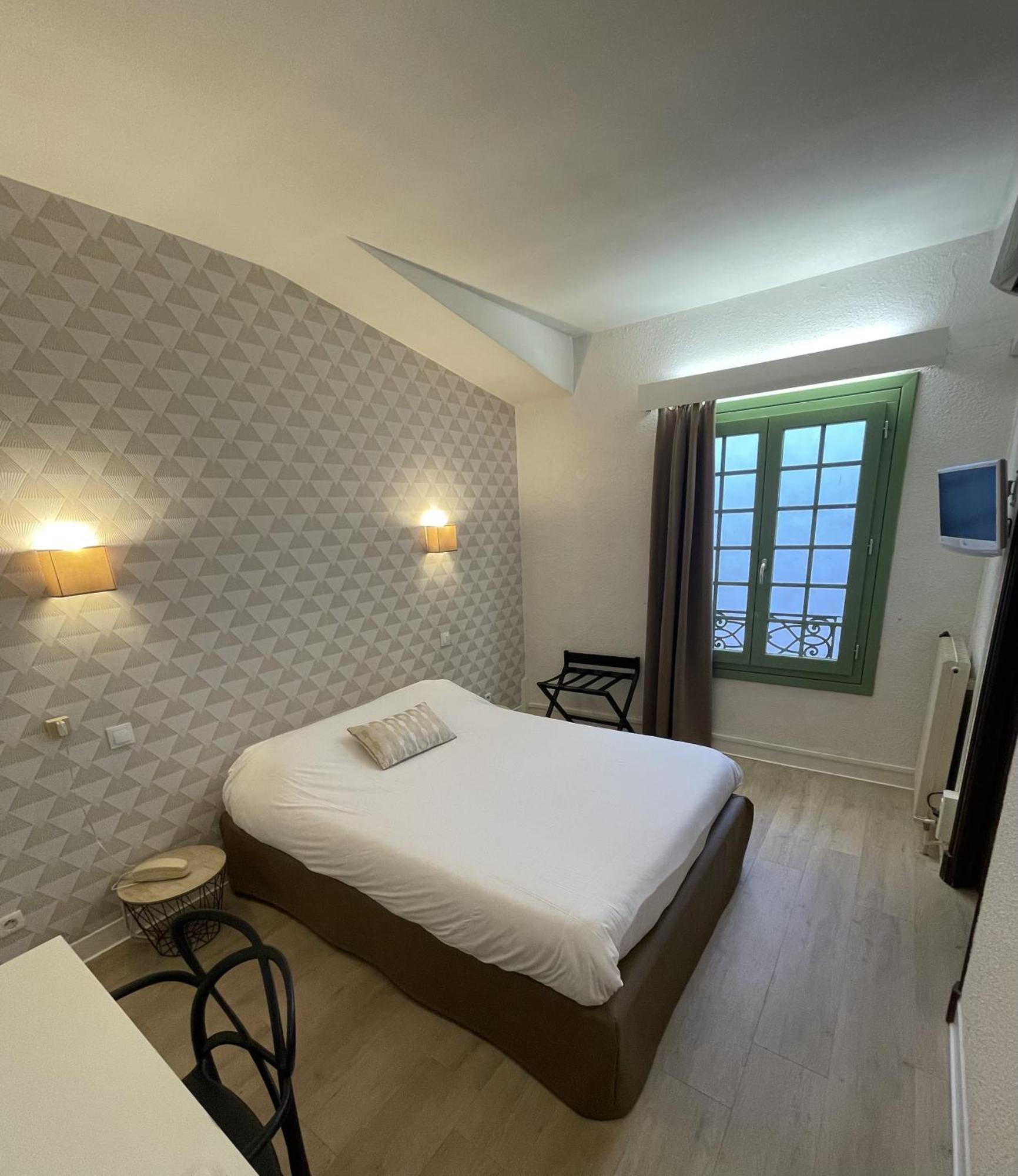 Hotel De La Loge Perpignan Bagian luar foto