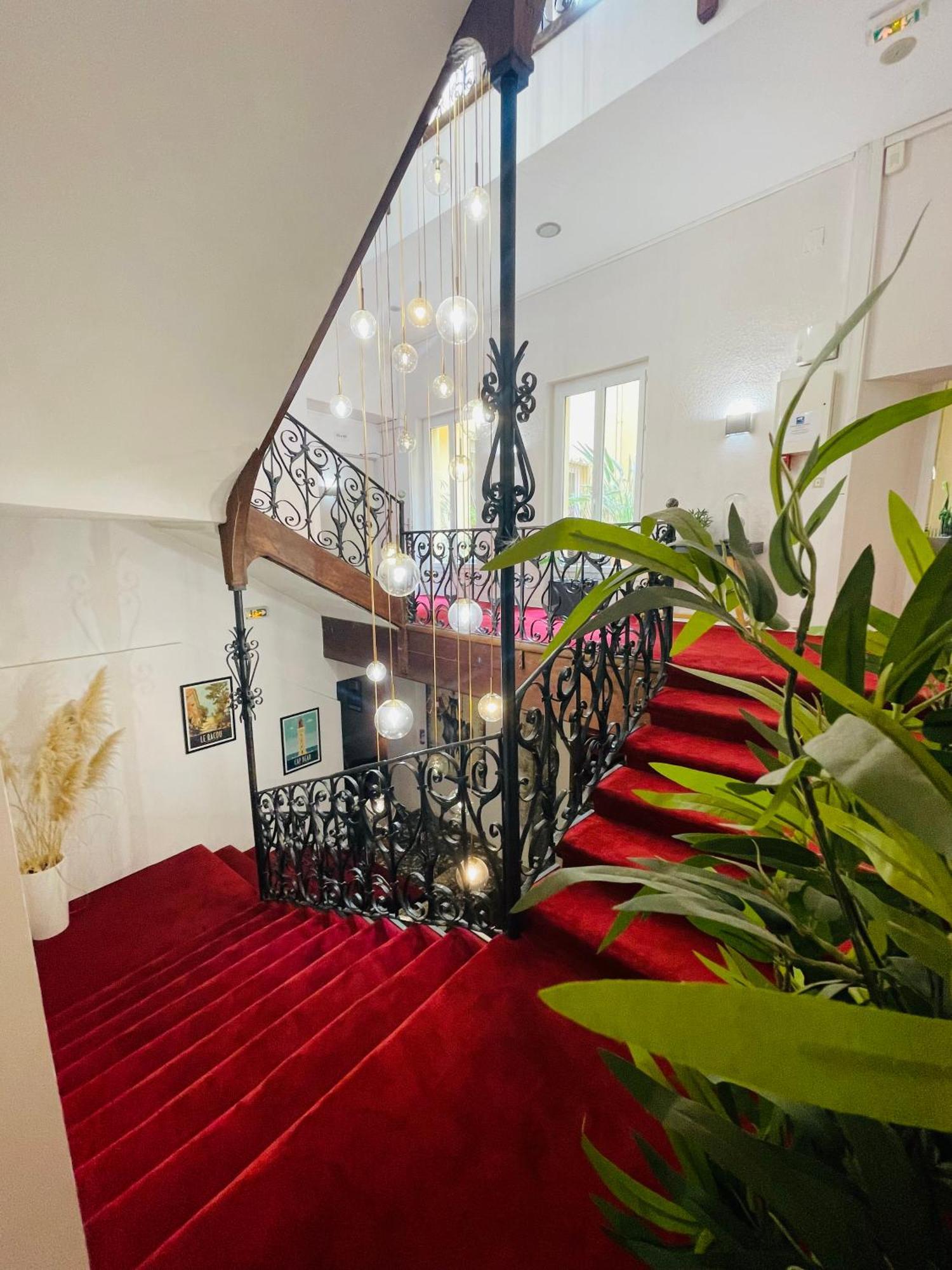 Hotel De La Loge Perpignan Bagian luar foto