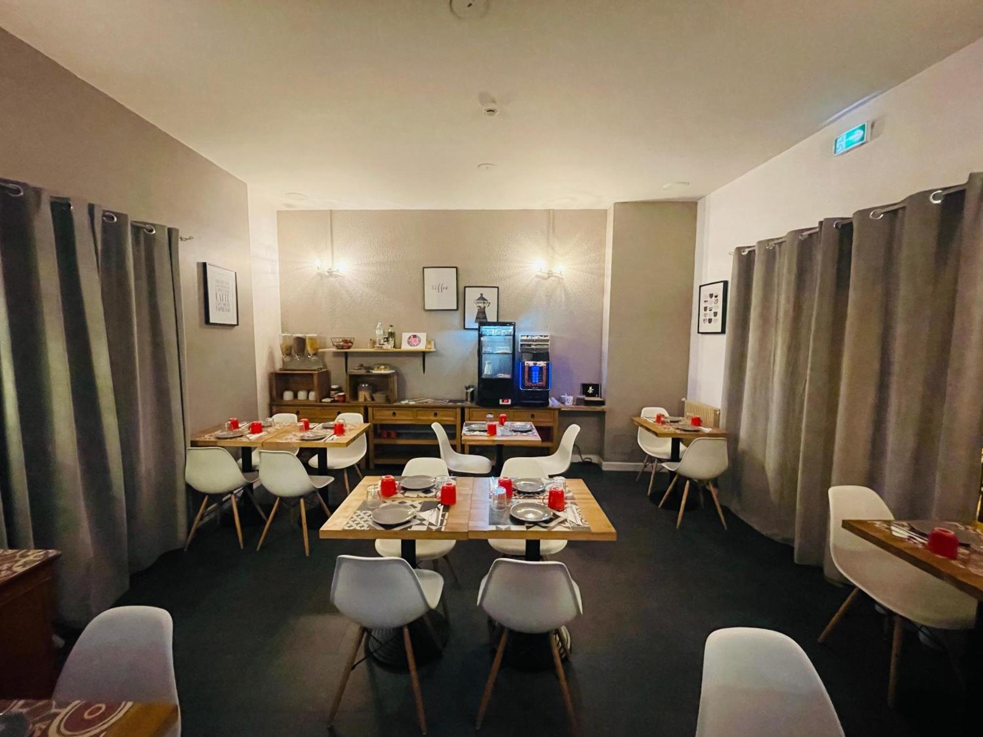 Hotel De La Loge Perpignan Bagian luar foto