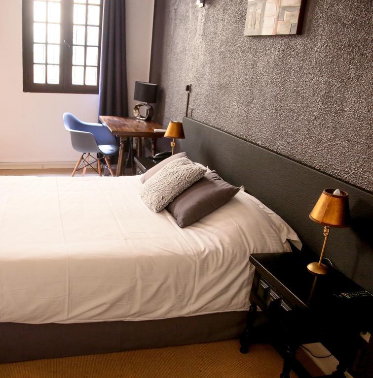Hotel De La Loge Perpignan Bagian luar foto