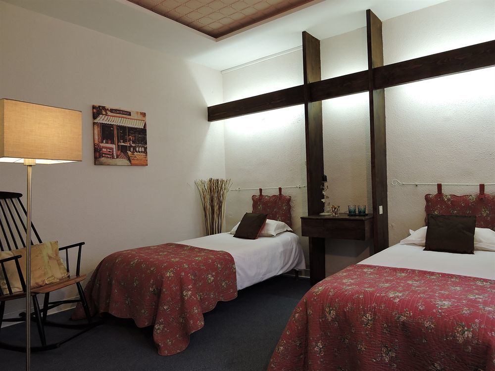 Hotel De La Loge Perpignan Bagian luar foto
